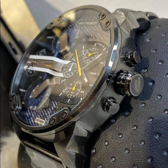 DZ7331 - Diesel Men’s Mr. Daddy 2.0 Gunmetal Tone Watch - Picture 5 of 10